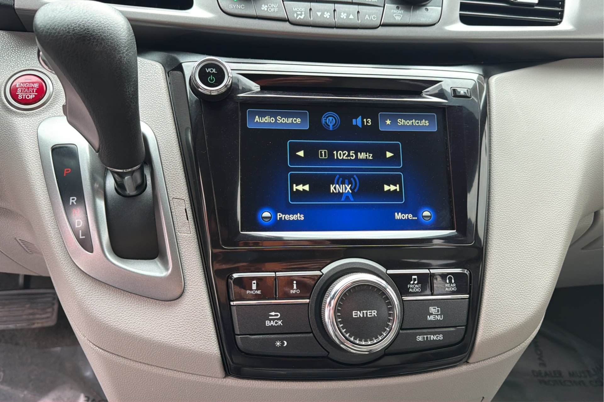 Used 2016 Honda Odyssey SE image 28