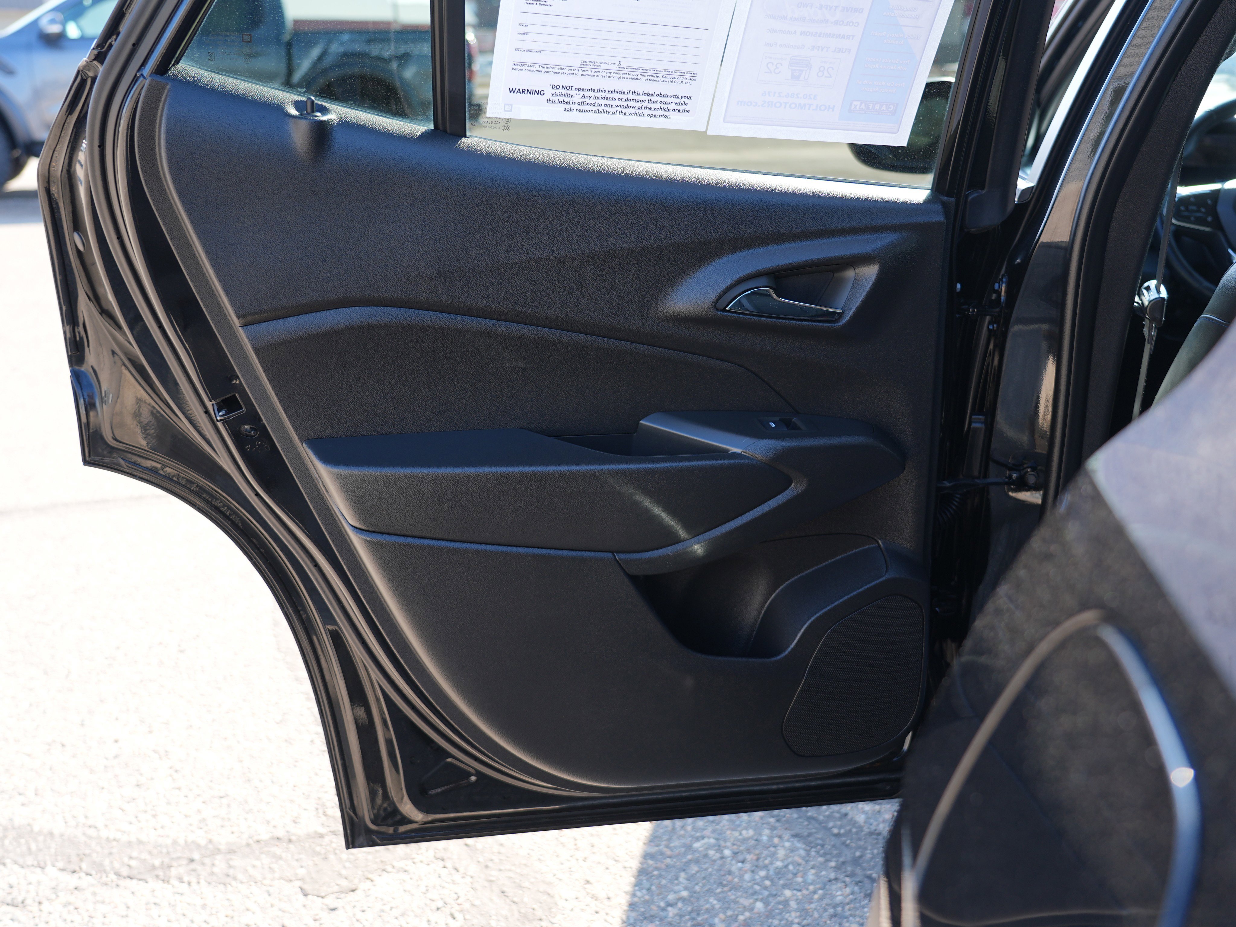 Used 2024 Chevrolet Trax LT w/ LT Convenience Package image 22