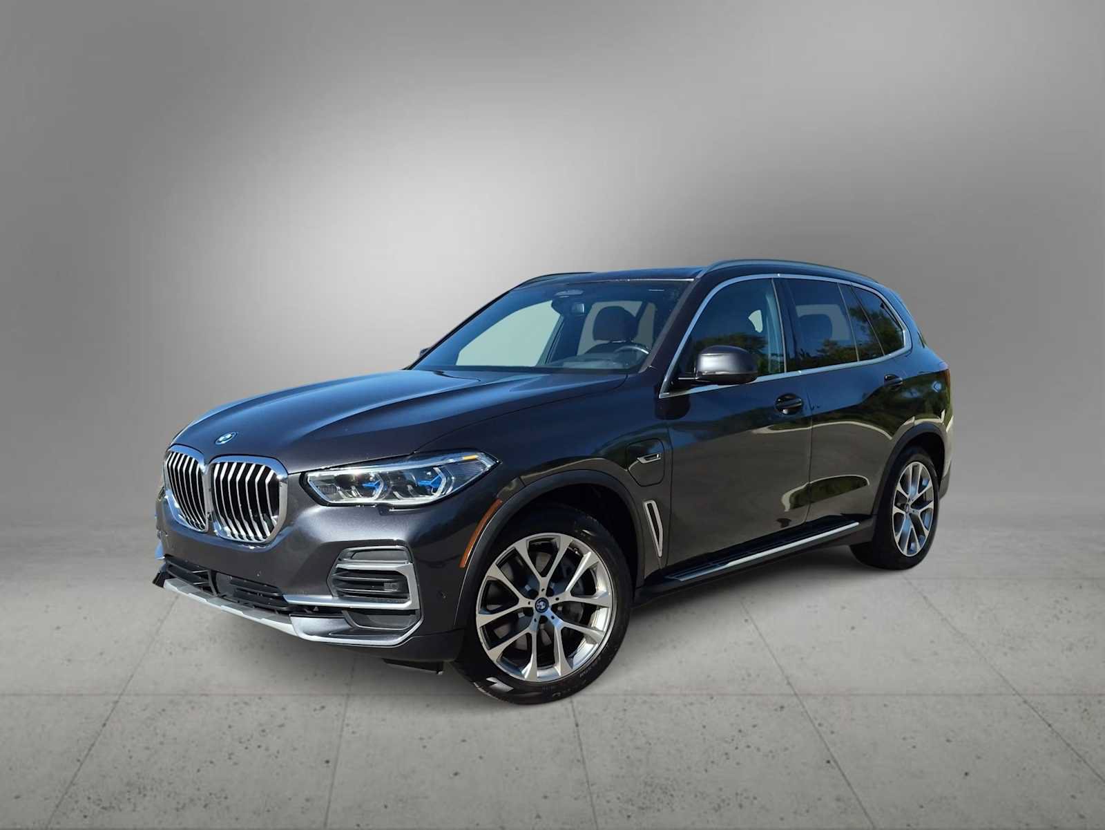 Used 2022 BMW X5 xDrive45e w/ Executive Package AWD/4WD image 1