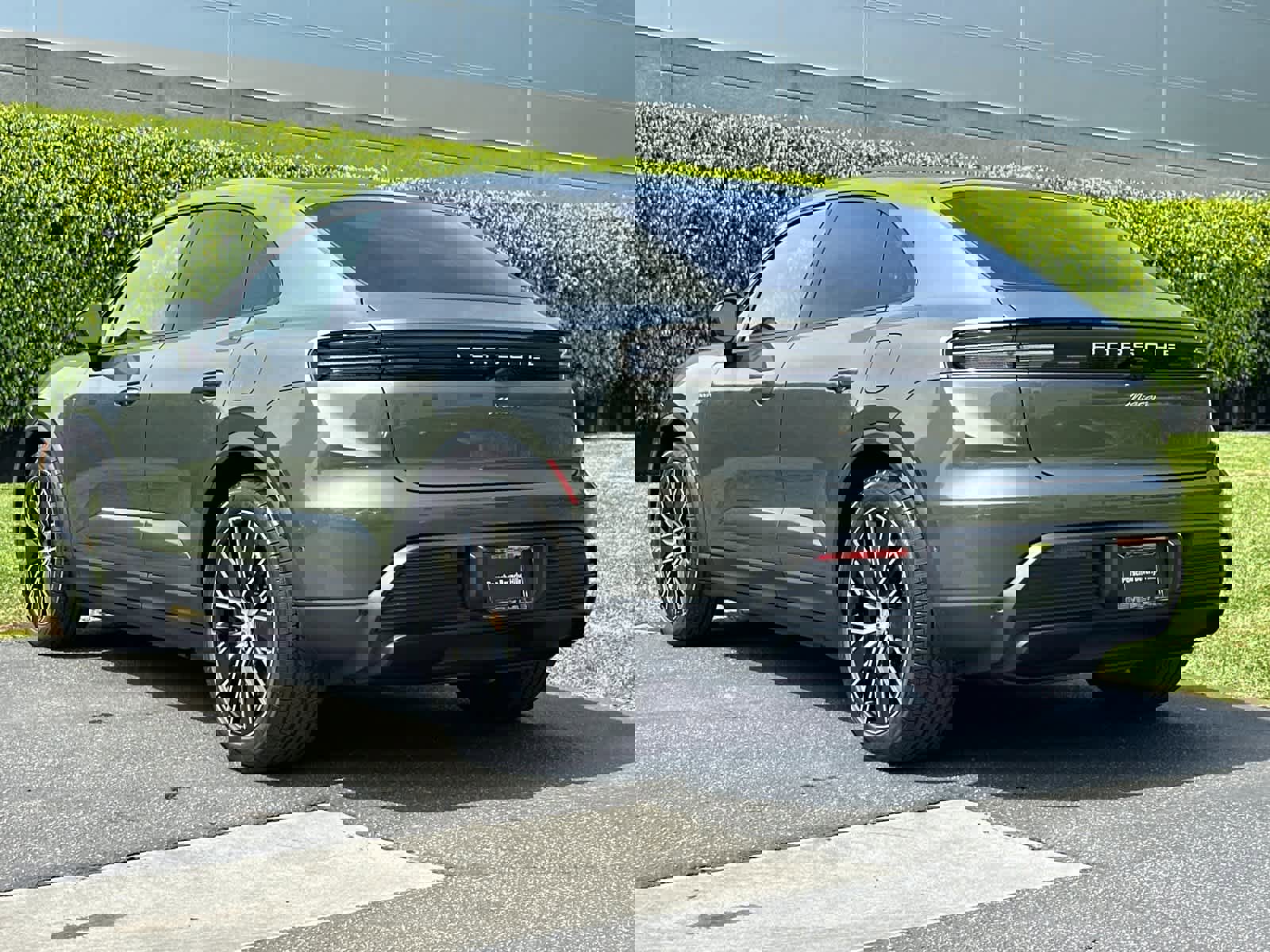 New 2026 Porsche Macan Electric image 3