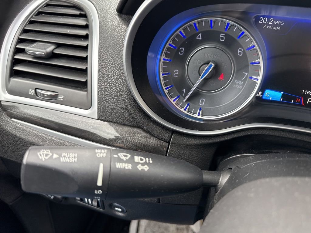 Used 2017 Chrysler 300 Limited w/ Value Package image 25