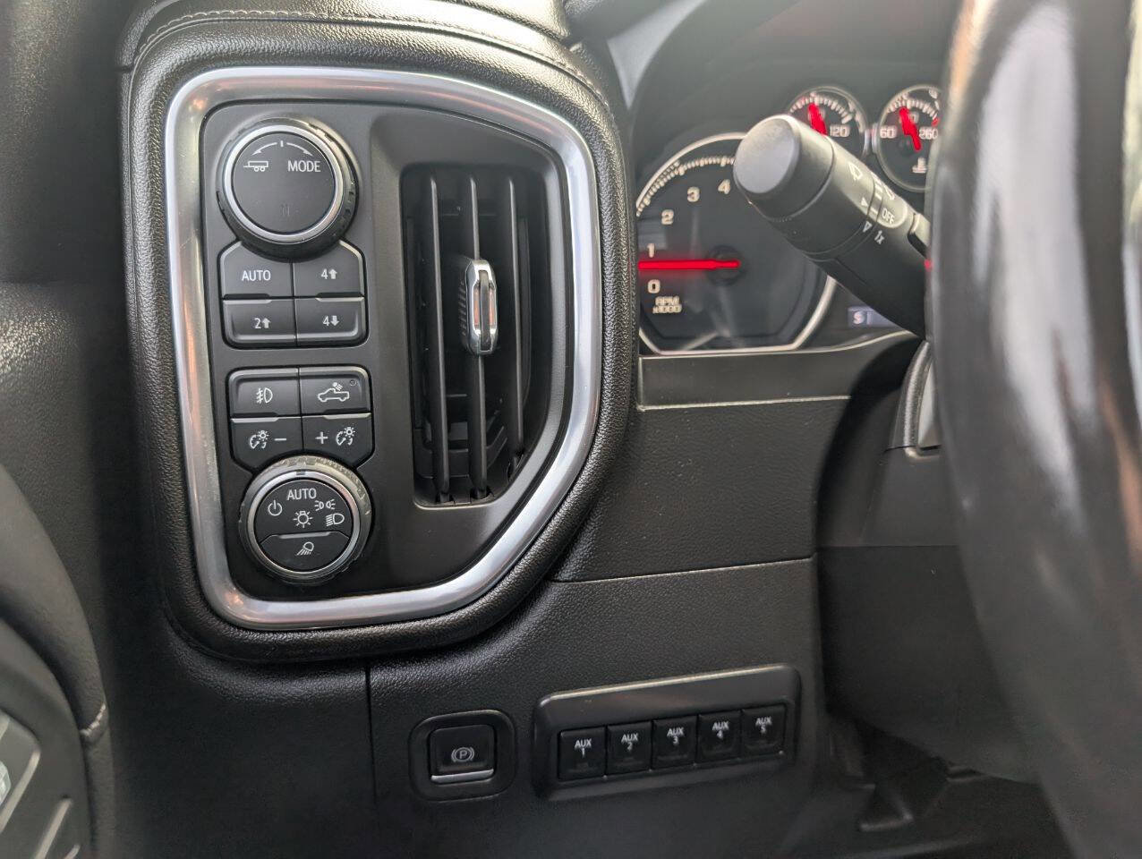Used 2020 Chevrolet Silverado 2500 LTZ w/ LTZ Plus Package image 20