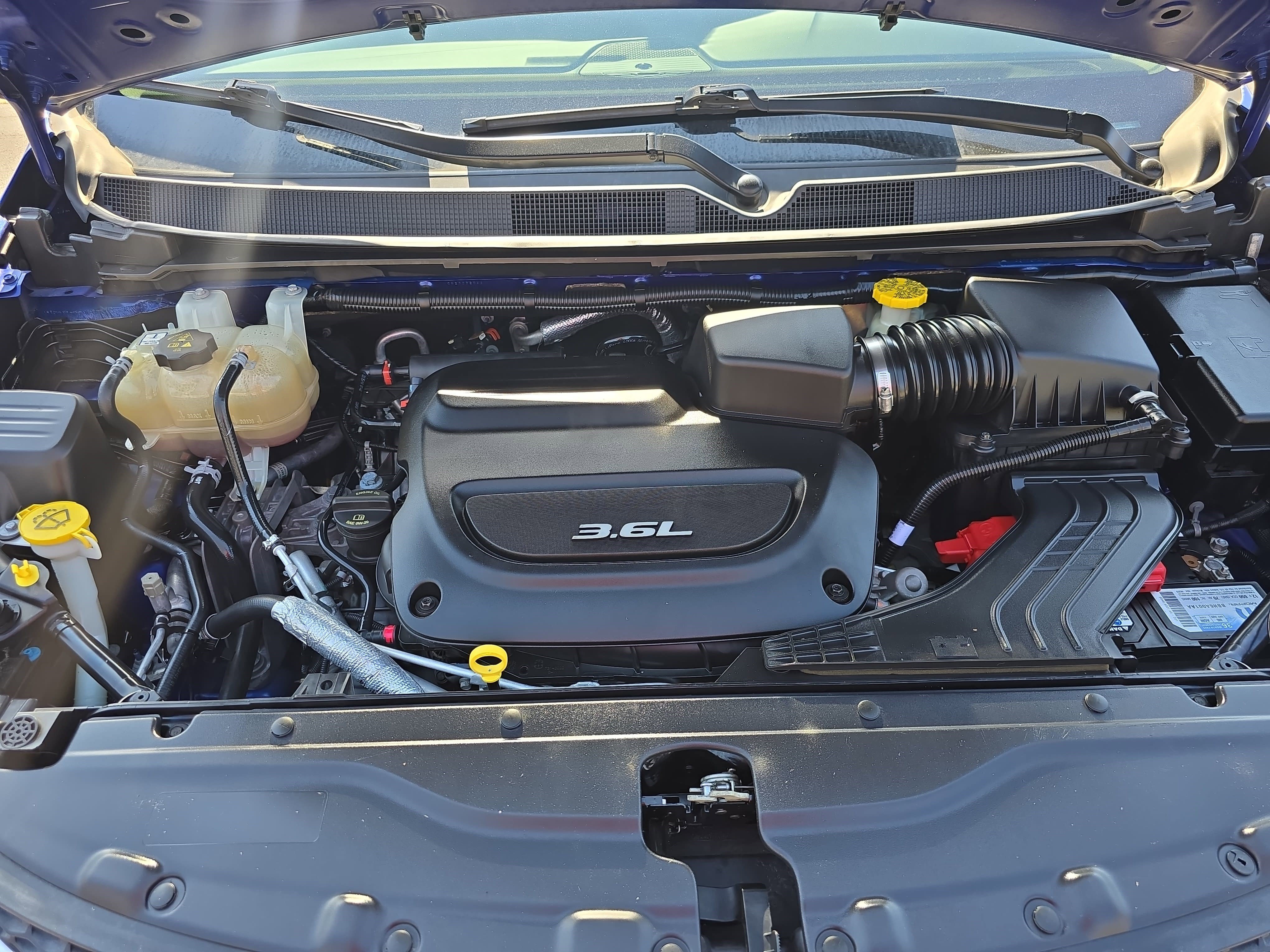 Used 2018 Chrysler Pacifica Touring-L image 31