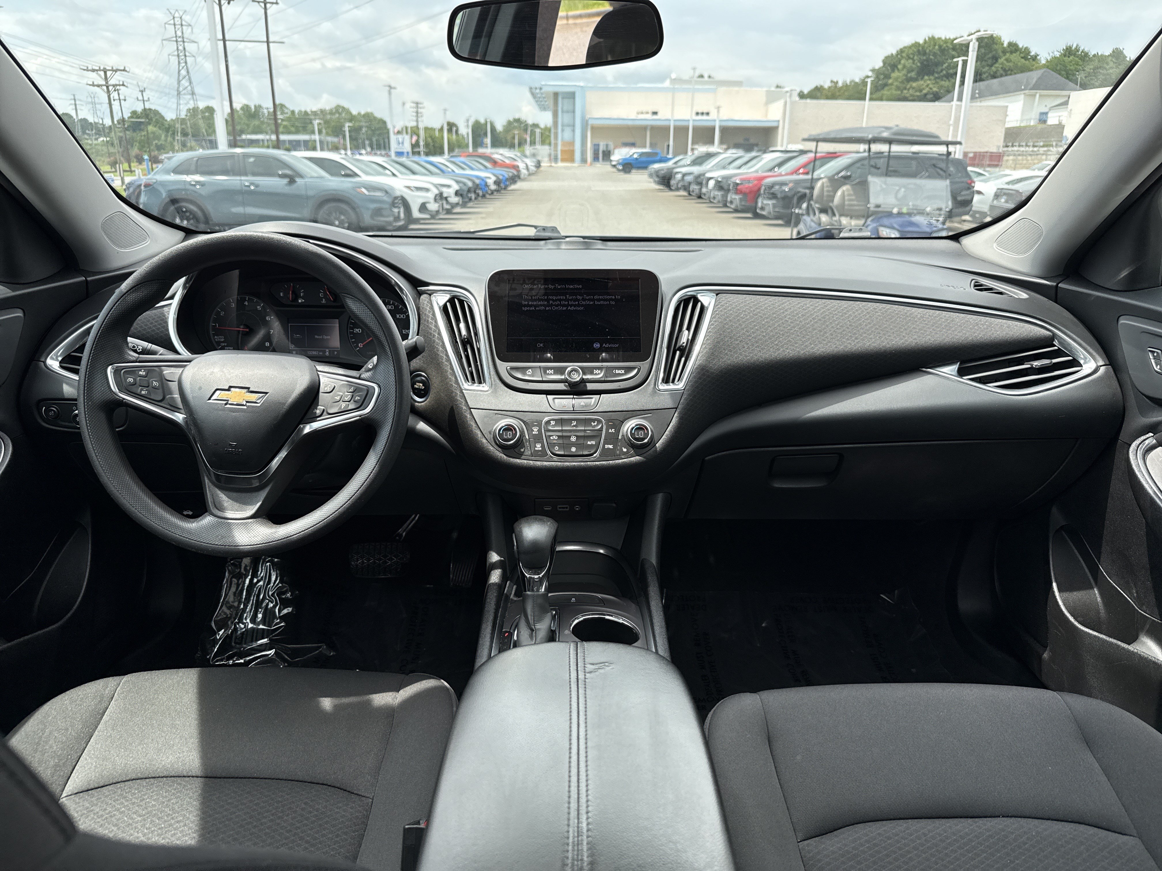 Used 2021 Chevrolet Malibu LT FWD image 33