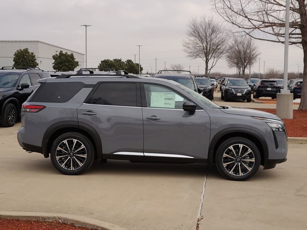 New 2026 Nissan Pathfinder Platinum FWD image 4