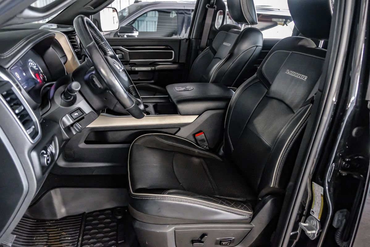 Used 2019 RAM 2500 Laramie w/ Black Appearance Package AWD/4WD image 29