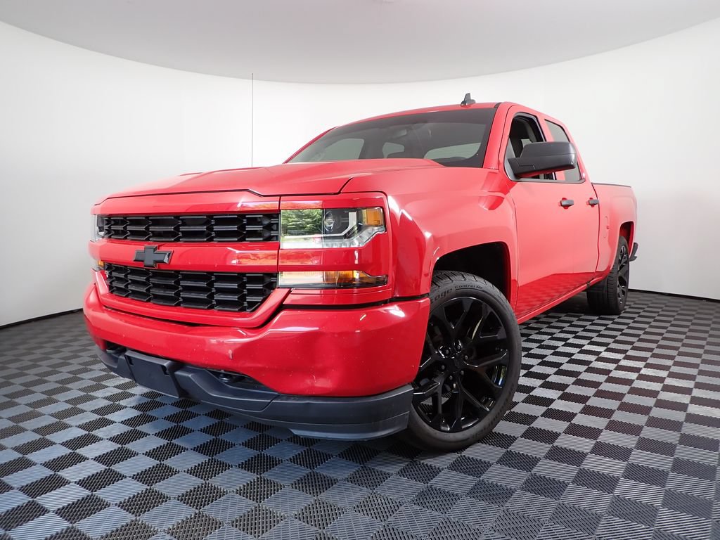 Used 2018 Chevrolet Silverado 1500 Custom w/ Custom Convenience Package RWD image 9