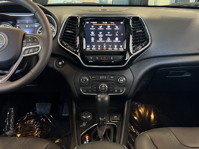 Used 2021 Jeep Cherokee Limited w/ Elite Package AWD/4WD image 33