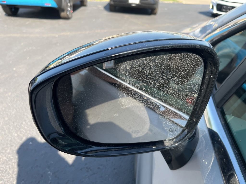 Used 2024 Chrysler Pacifica Touring-L FWD image 14