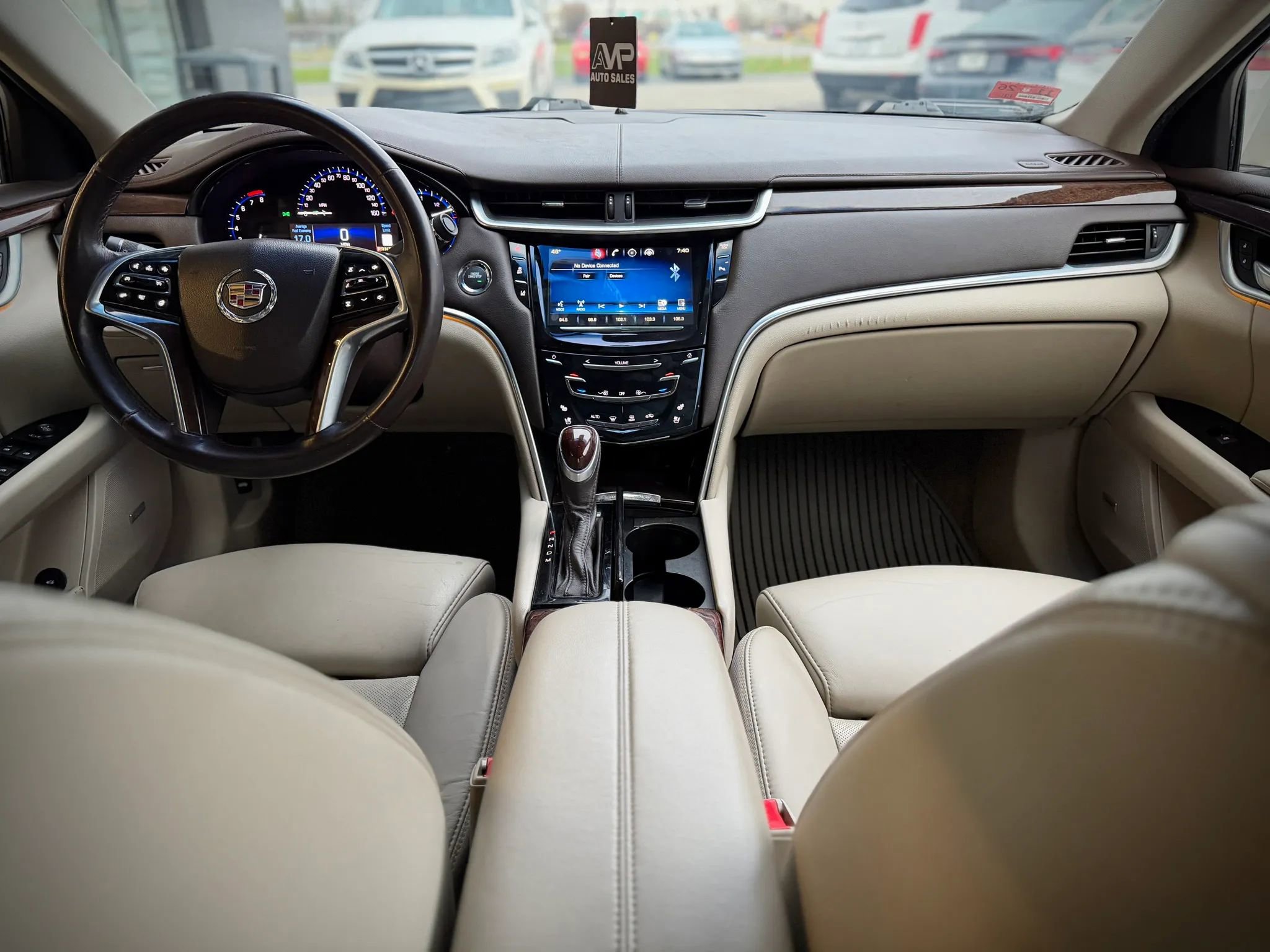 Used 2014 Cadillac XTS Luxury w/ Driver Awareness Package image 10