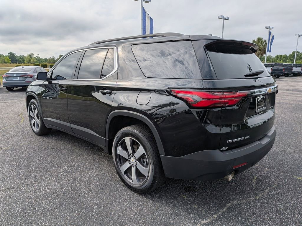 Used 2023 Chevrolet Traverse LT w/ LT Premium Package AWD/4WD image 7