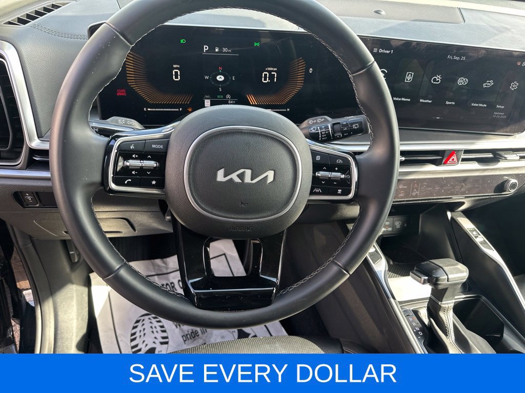 Used 2025 Kia Sorento S FWD image 12