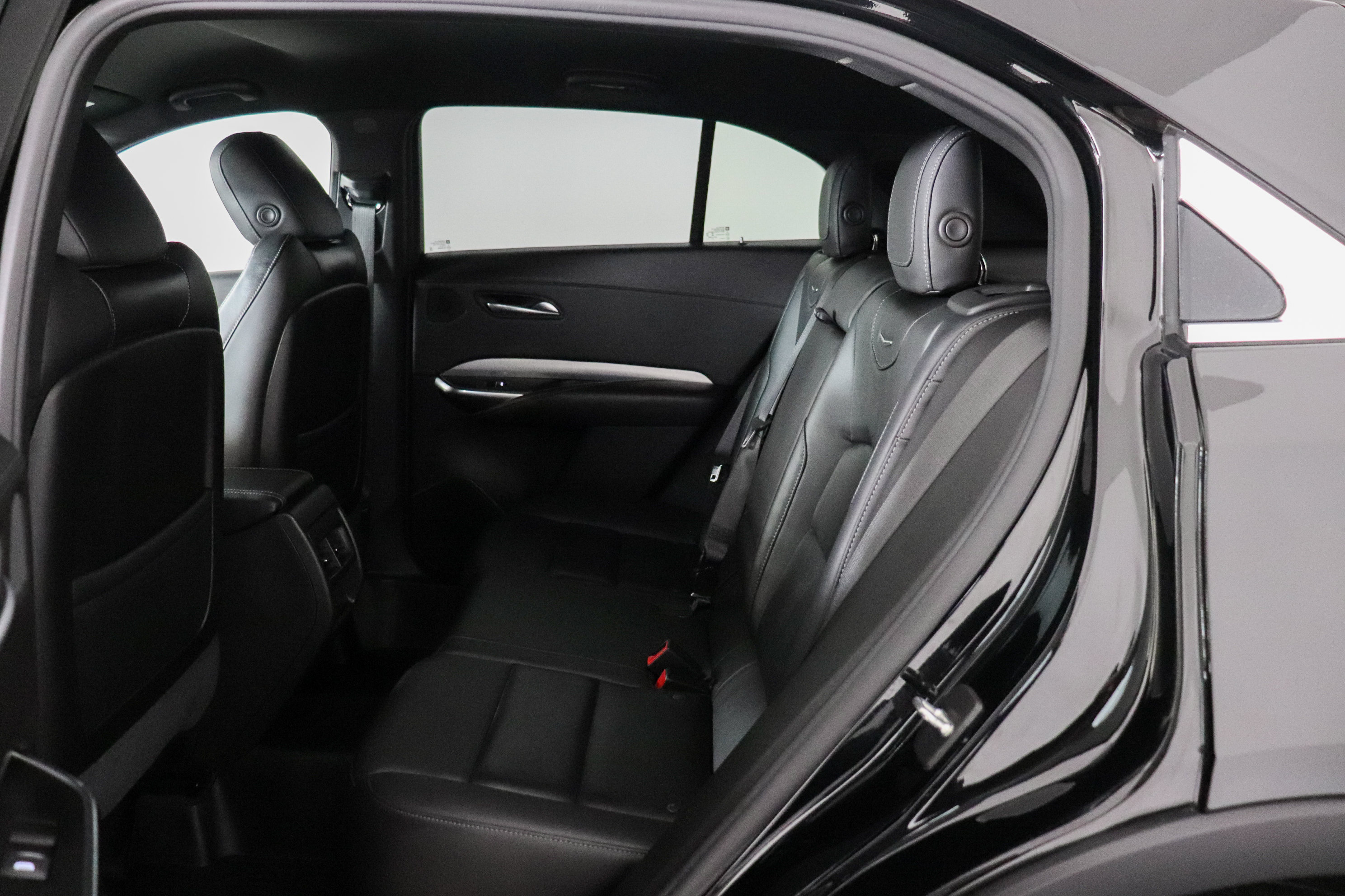 Used 2023 Cadillac XT4 Premium Luxury AWD/4WD image 20