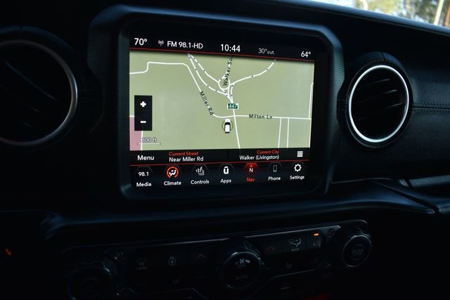 Used 2020 Jeep Gladiator Overland AWD/4WD image 14