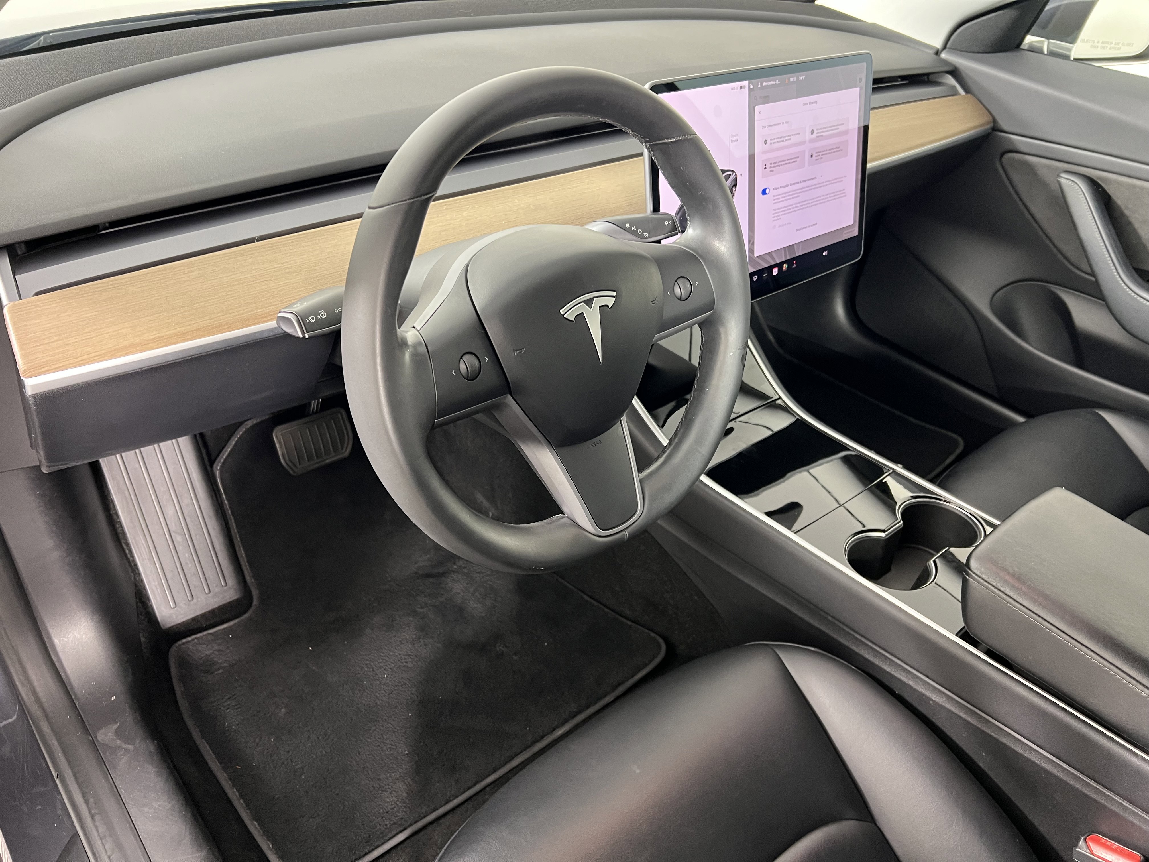 Used 2018 Tesla Model 3 Long Range RWD image 16