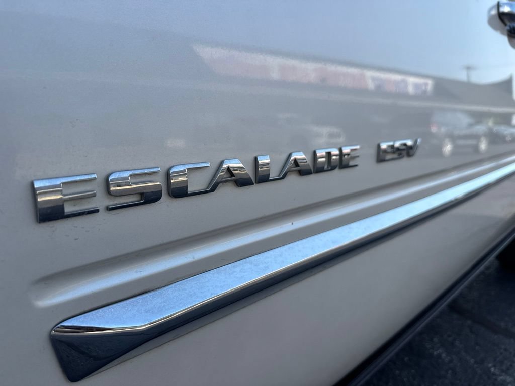 Used 2012 Cadillac Escalade ESV Luxury AWD/4WD image 14