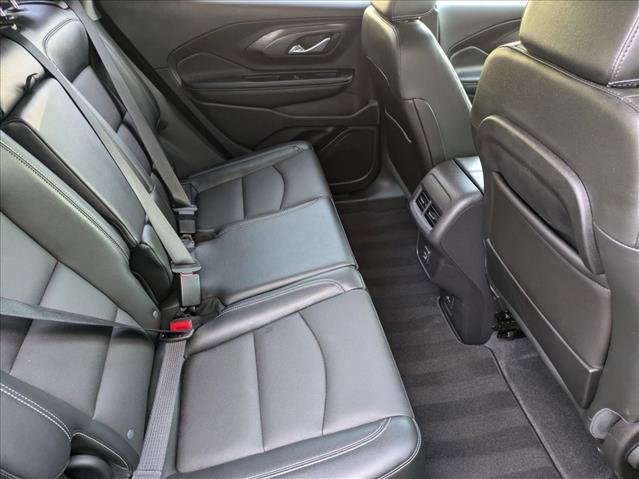 Used 2024 GMC Terrain SLT w/ Tech Package image 18