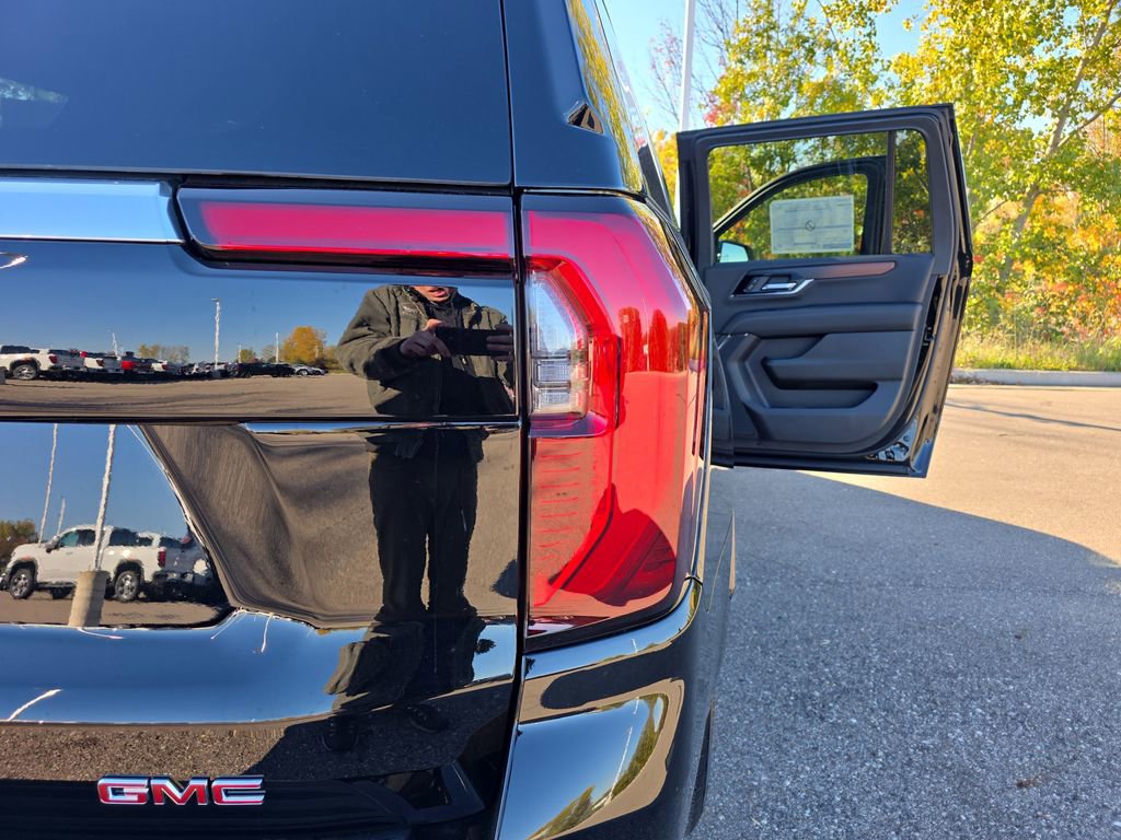 New 2026 GMC Yukon XL Denali w/ LPO, Floor Liner Package AWD/4WD image 35