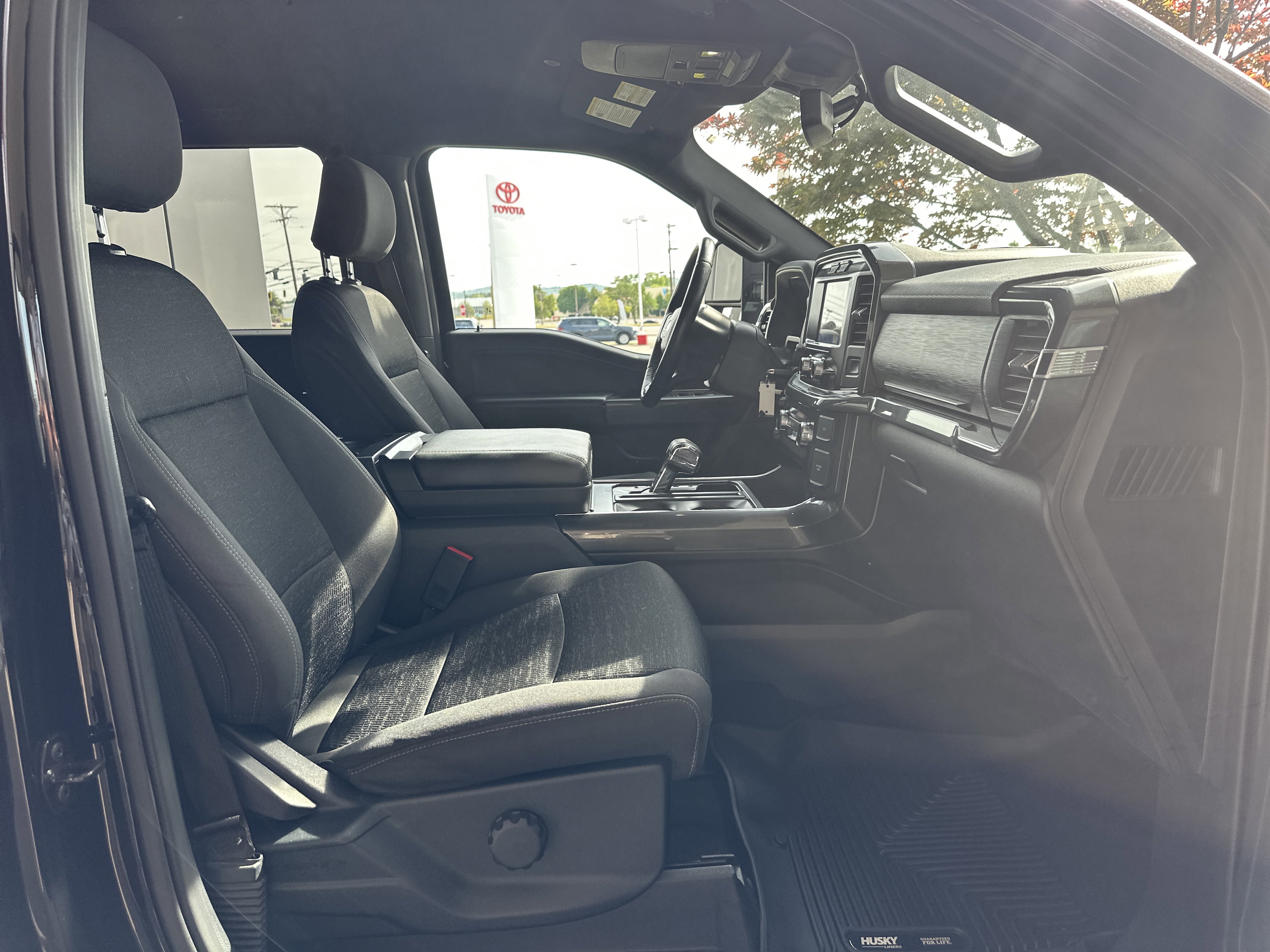 Used 2022 Ford F150 XLT w/ Equipment Group 301A Mid AWD/4WD image 13