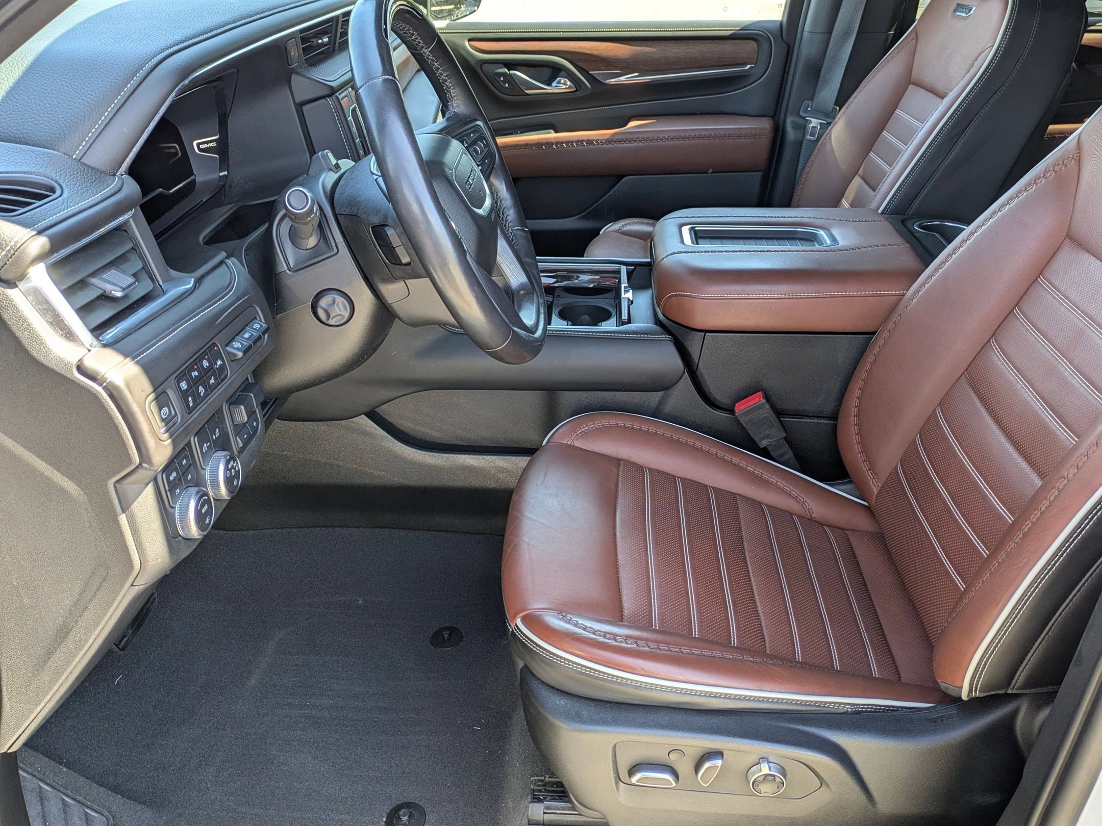 Certified 2023 GMC Yukon Denali Ultimate image 9