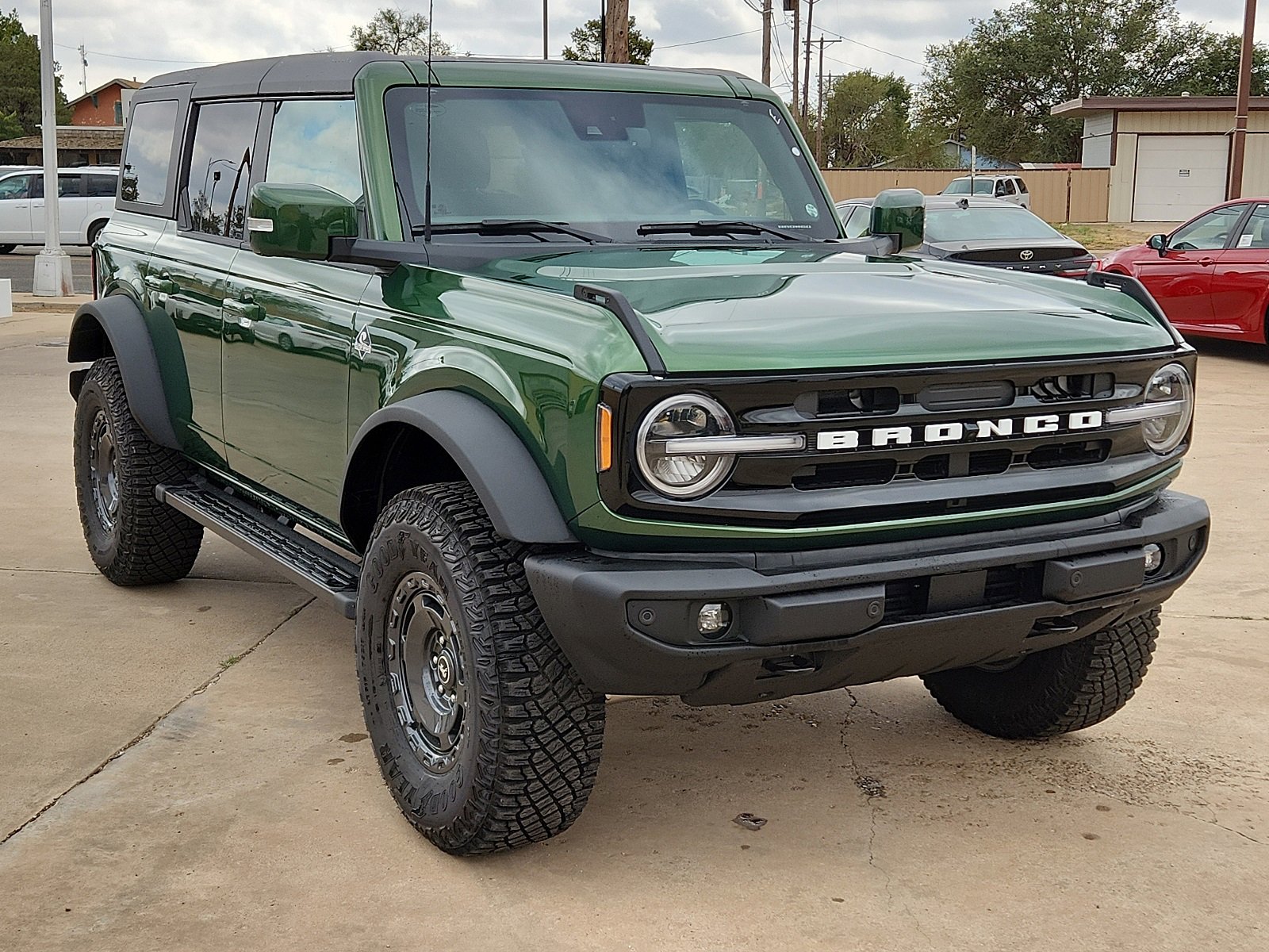 New 2024 Ford Bronco Outer Banks image 6