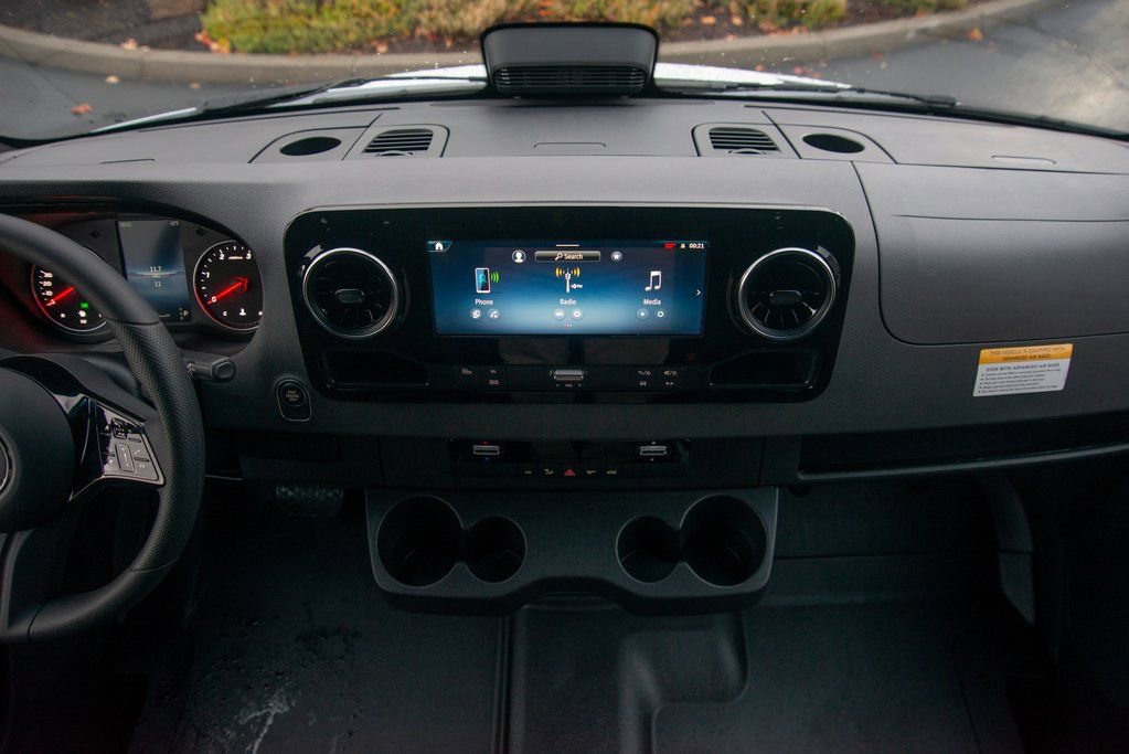 New 2025 Mercedes-Benz Sprinter 4500 image 26