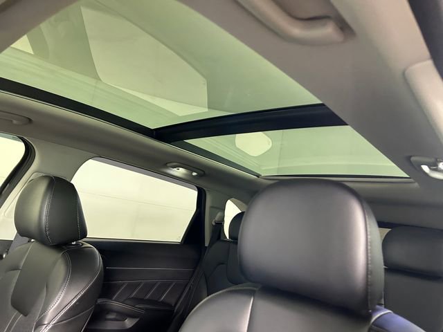 Used 2023 Kia Sorento SX image 13