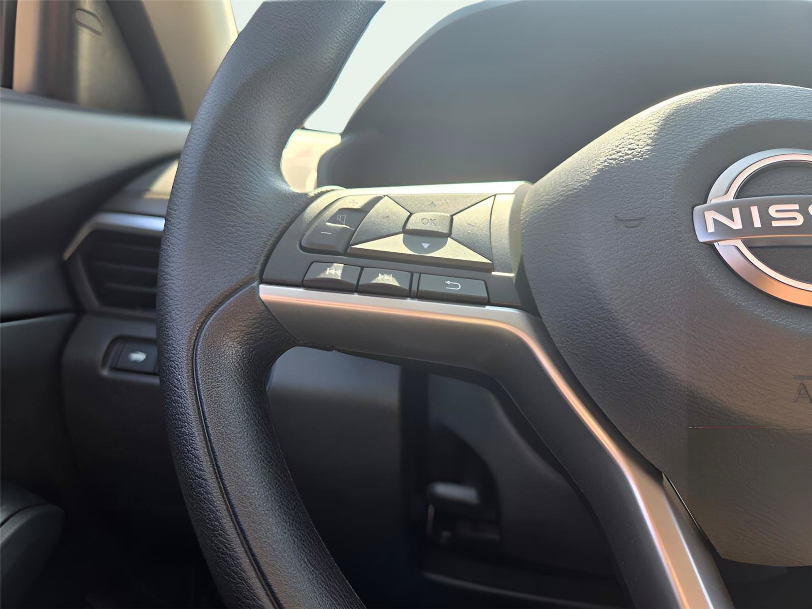 New 2026 Nissan Altima 2.5 SV AWD/4WD image 25