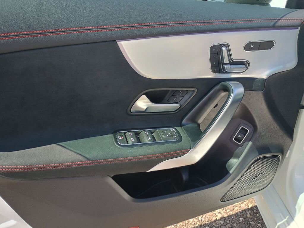 Certified 2025 Mercedes-Benz CLA 250 4MATIC image 10