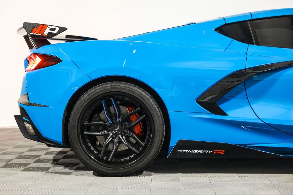 Used 2024 Chevrolet Corvette Stingray Premium Cpe RWD image 2