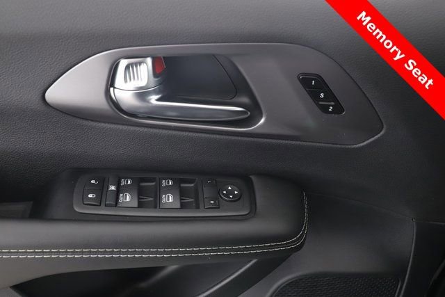 New 2026 Chrysler Pacifica Select w/ S Appearance Package image 19