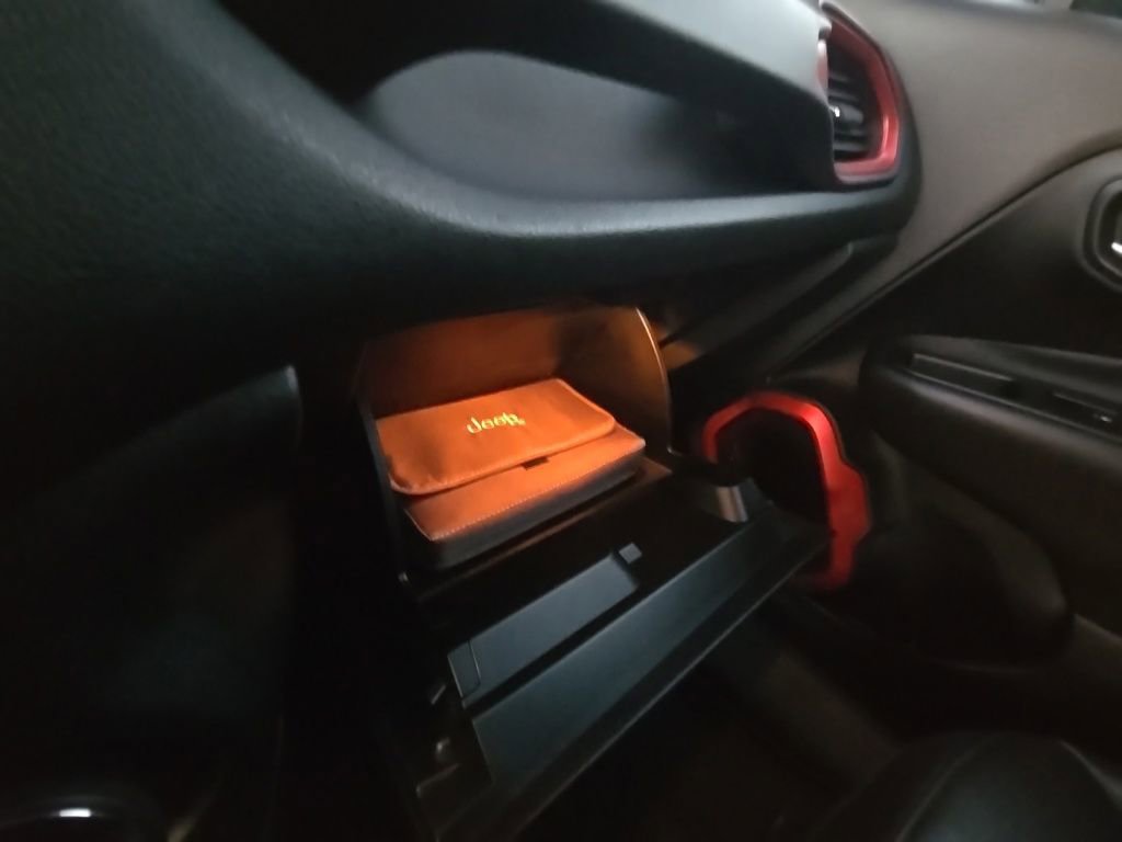 Used 2016 Jeep Renegade Trailhawk w/ Premium Trailhawk Package image 21