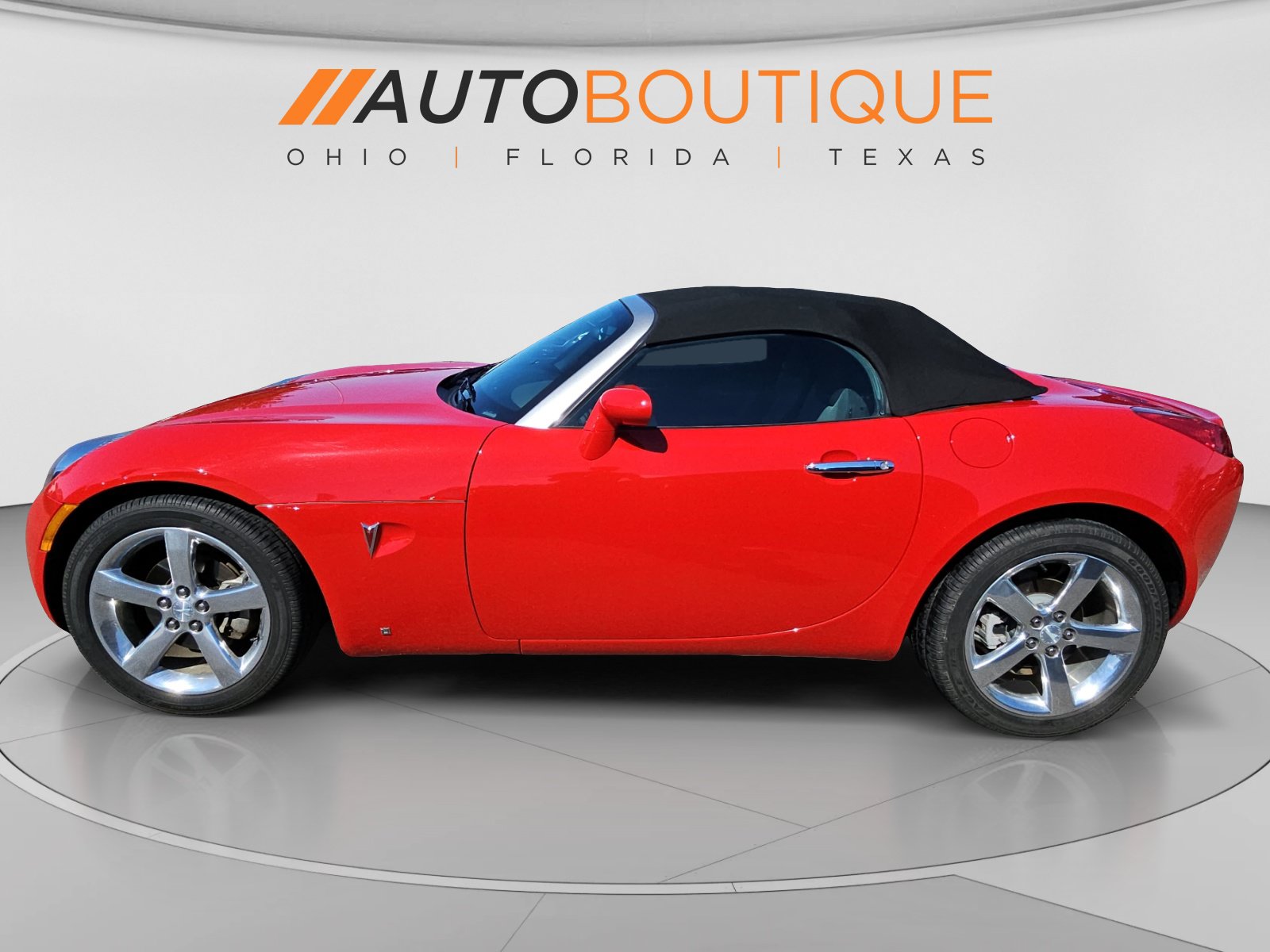Used 2007 Pontiac Solstice Convertible RWD image 2