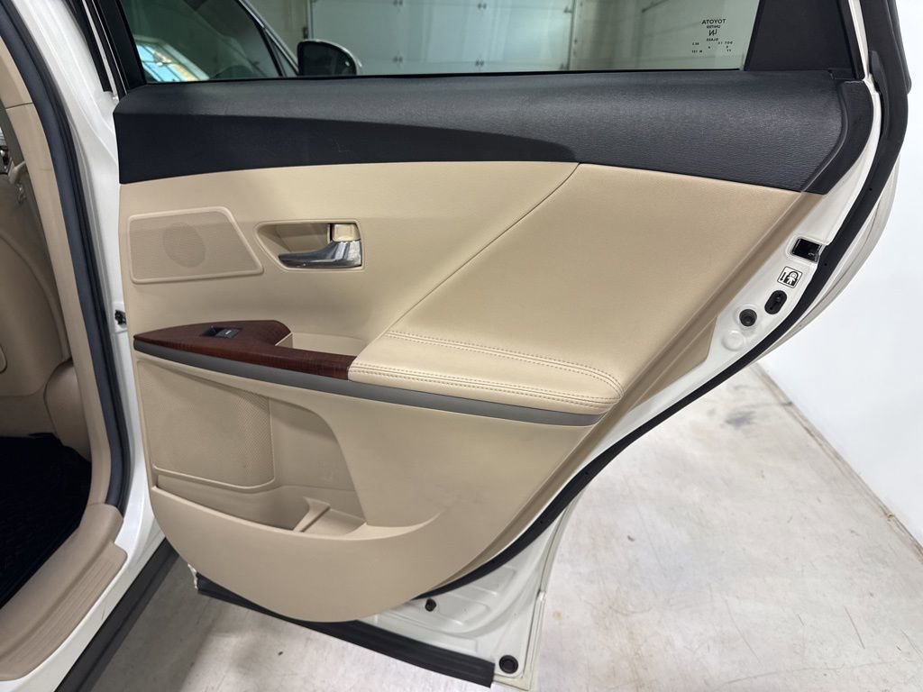 Used 2012 Toyota Venza XLE AWD/4WD image 39