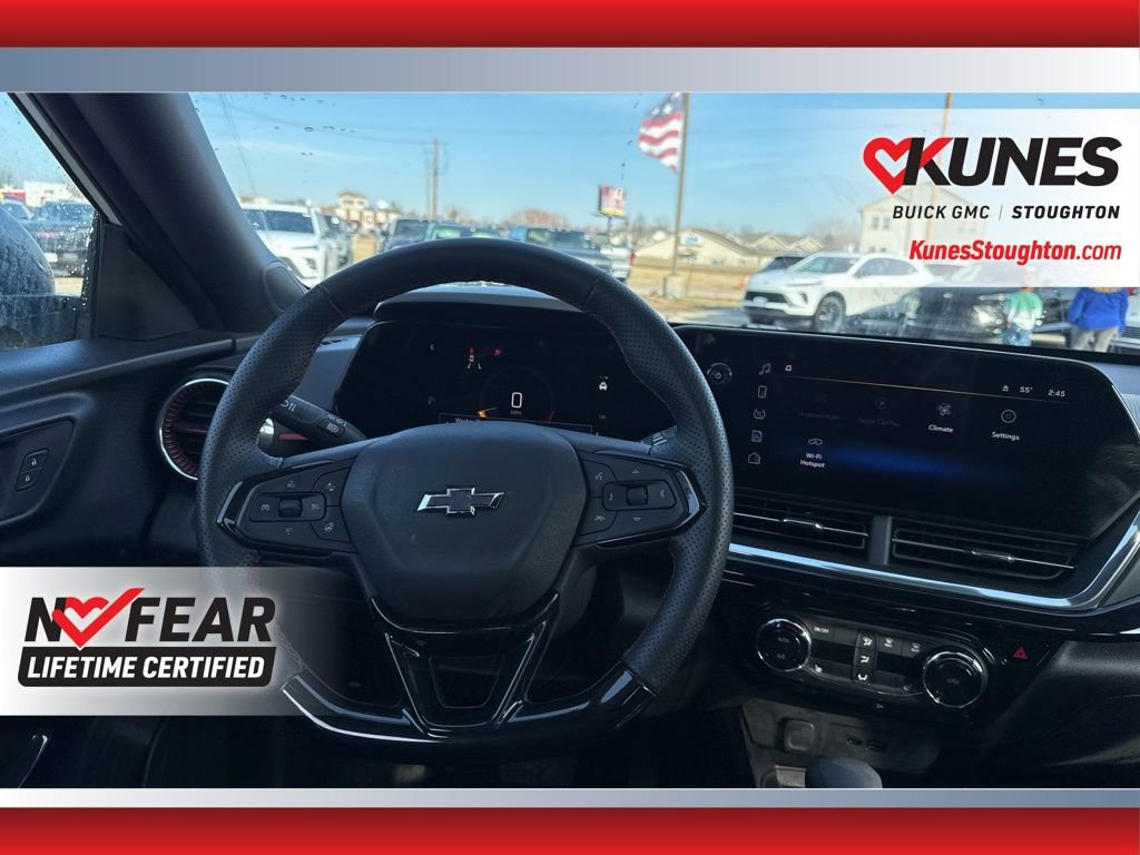 Used 2024 Chevrolet Trax RS w/ Sunroof Package FWD image 40