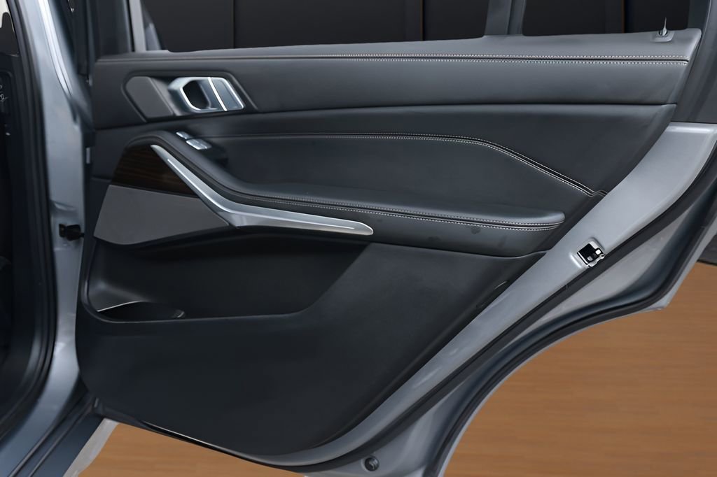 Used 2025 BMW X7 xDrive40i image 20