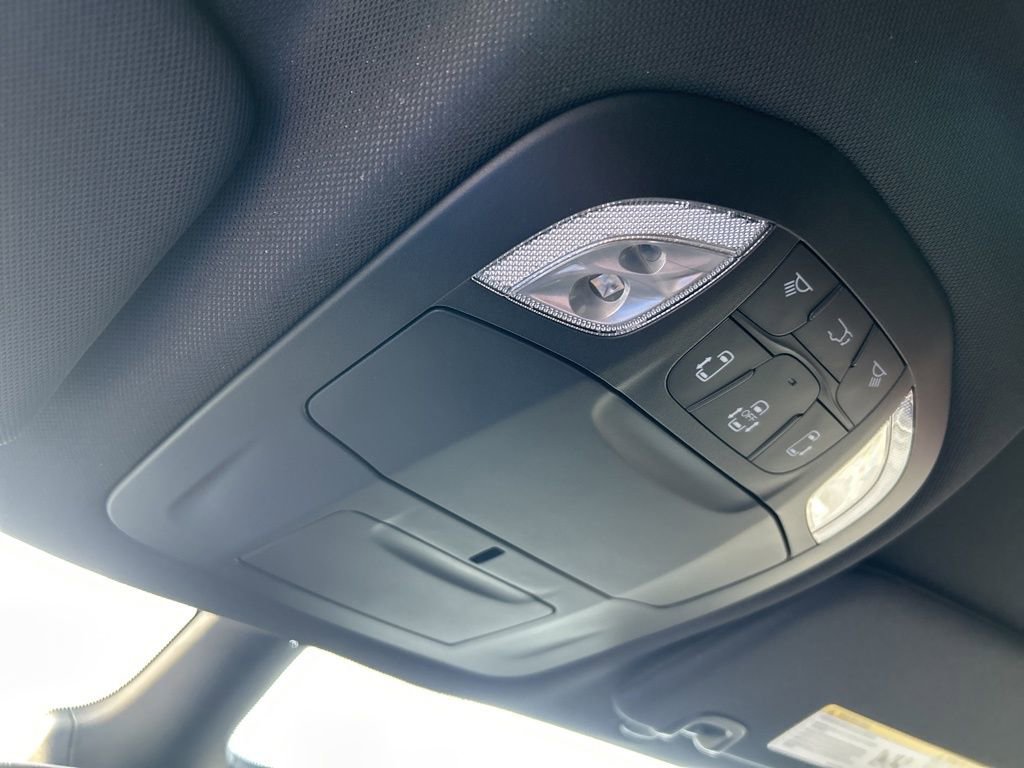 New 2026 Chrysler Pacifica Select image 45