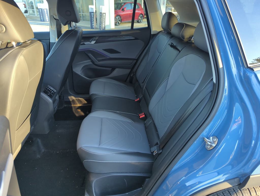 Certified 2025 Volkswagen Tiguan SE image 26