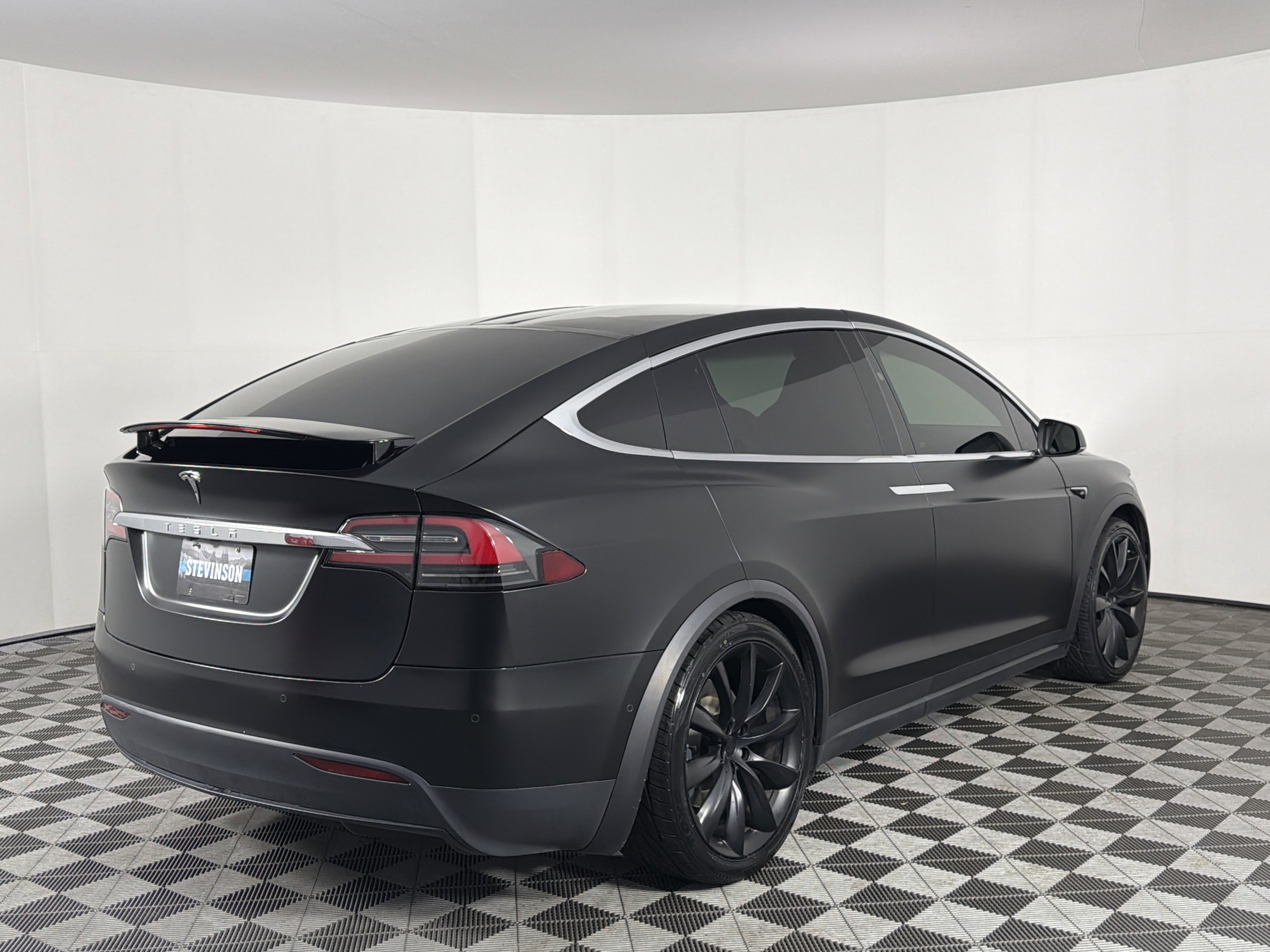 Used 2018 Tesla Model X 75D image 23