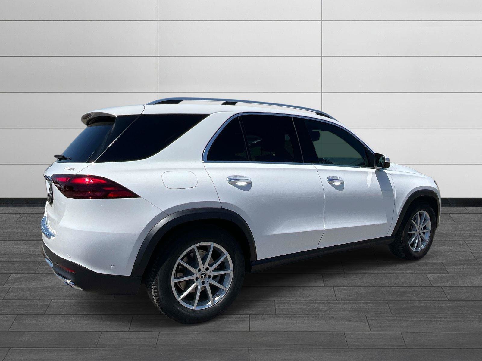 Used 2026 Mercedes-Benz GLE 350 4MATIC image 3