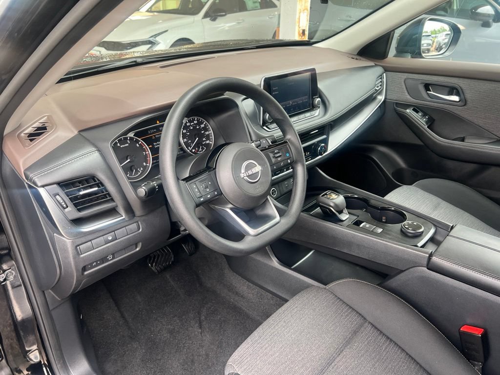 Certified 2023 Nissan Rogue SV AWD/4WD image 6