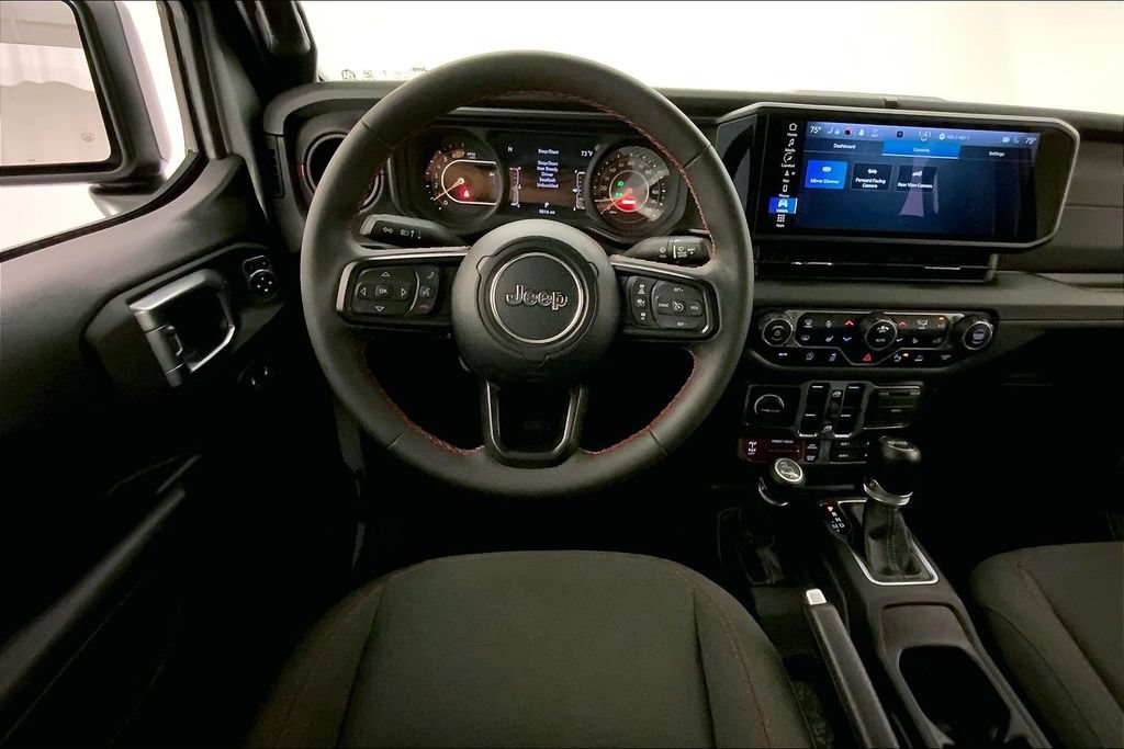 Used 2024 Jeep Wrangler Unlimited Rubicon w/ Technology Group AWD/4WD image 4