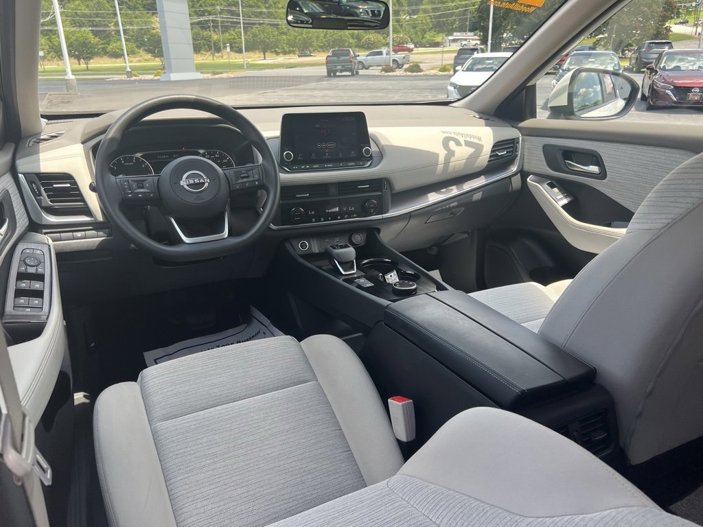 Used 2023 Nissan Rogue SV image 13