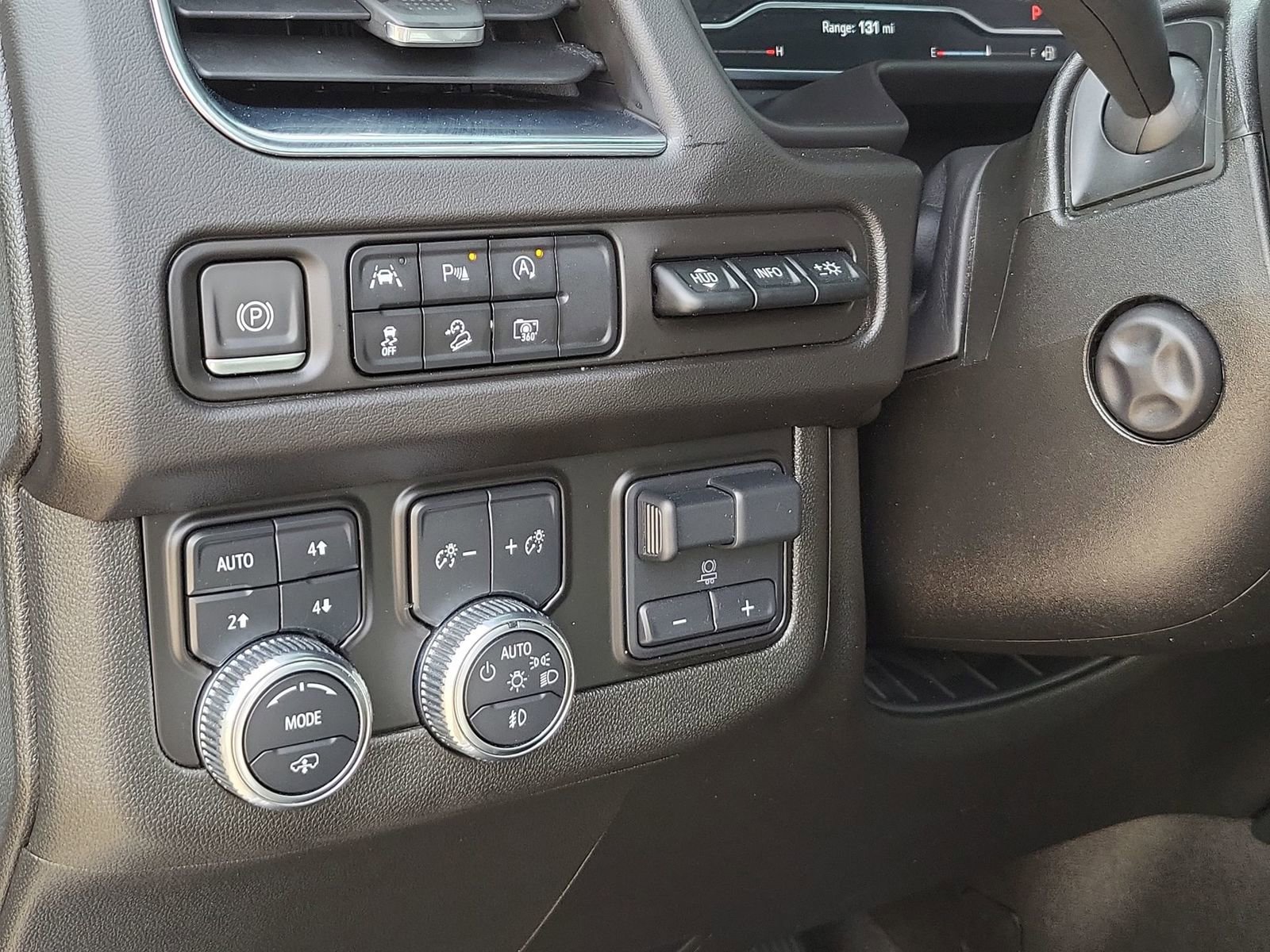 Certified 2023 GMC Yukon AT4 w/ AT4 Premium Plus Package image 18