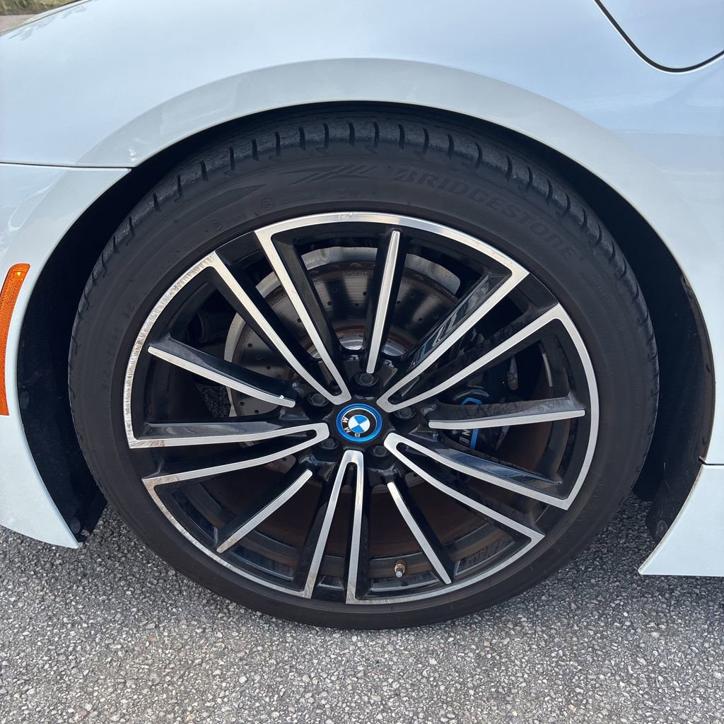 Used 2019 BMW i8 Coupe AWD/4WD image 9