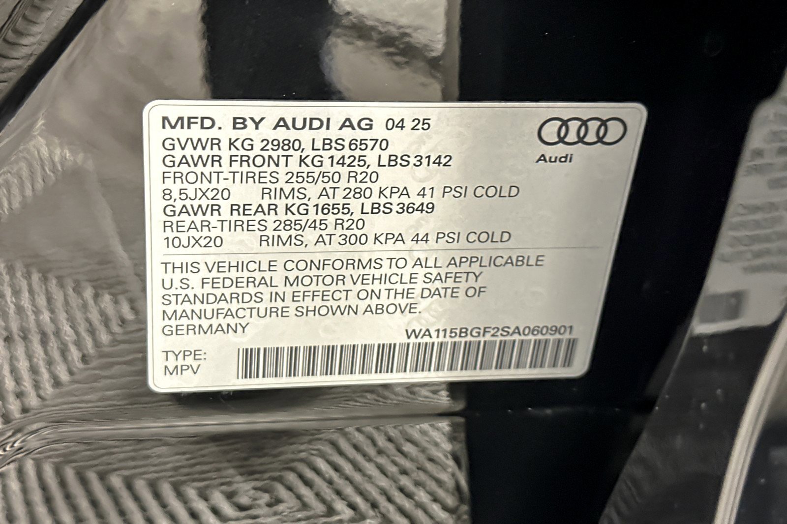 Used 2025 Audi SQ6 e-tron Premium w/ Convenience Package AWD/4WD image 26