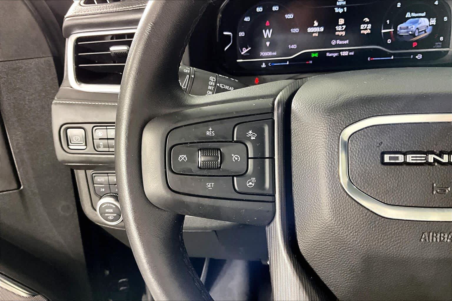 Used 2023 GMC Yukon XL Denali Ultimate AWD/4WD image 23