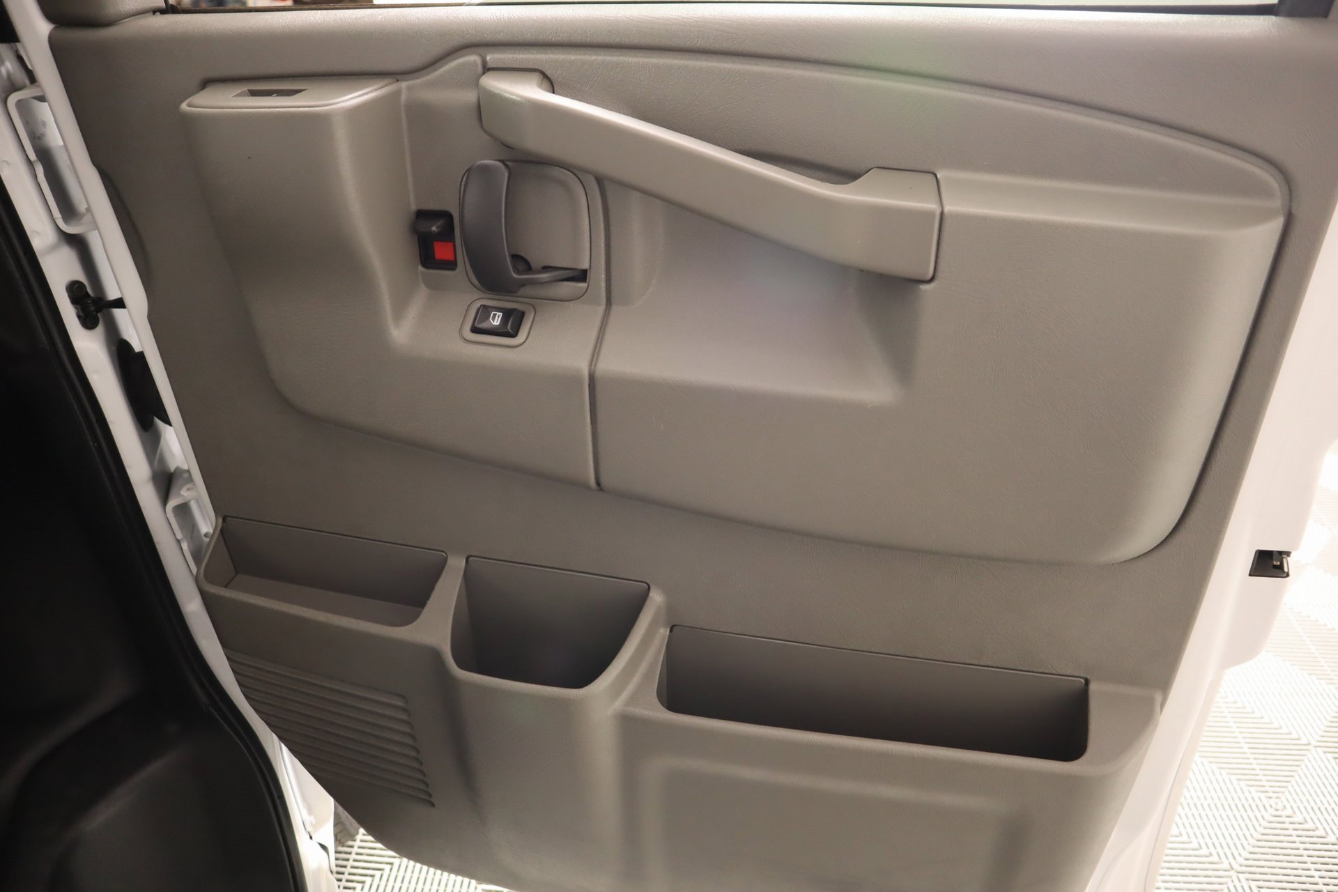 Used 2021 Chevrolet Express 2500 w/ Driver Convenience Package image 13