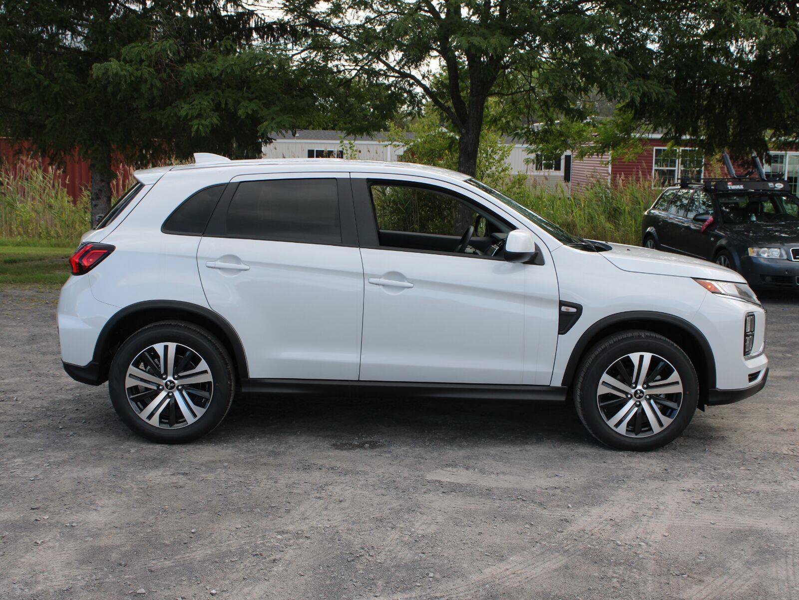 New 2027 Mitsubishi Outlander Sport ES AWD/4WD image 4