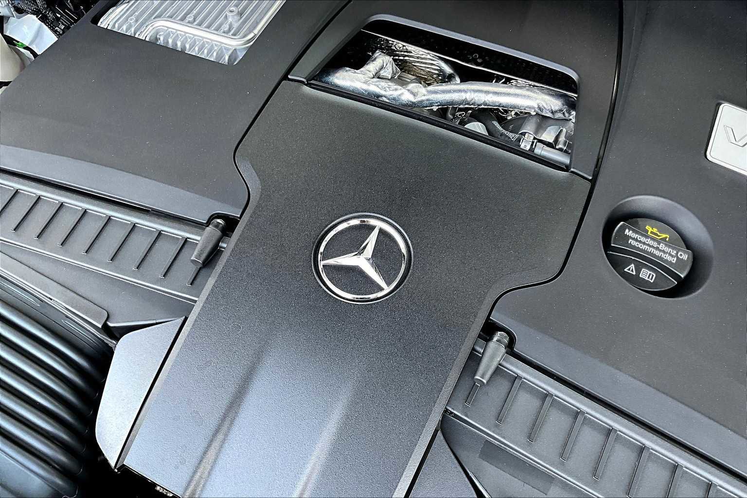 New 2026 Mercedes-Benz GLS 580 4MATIC image 19